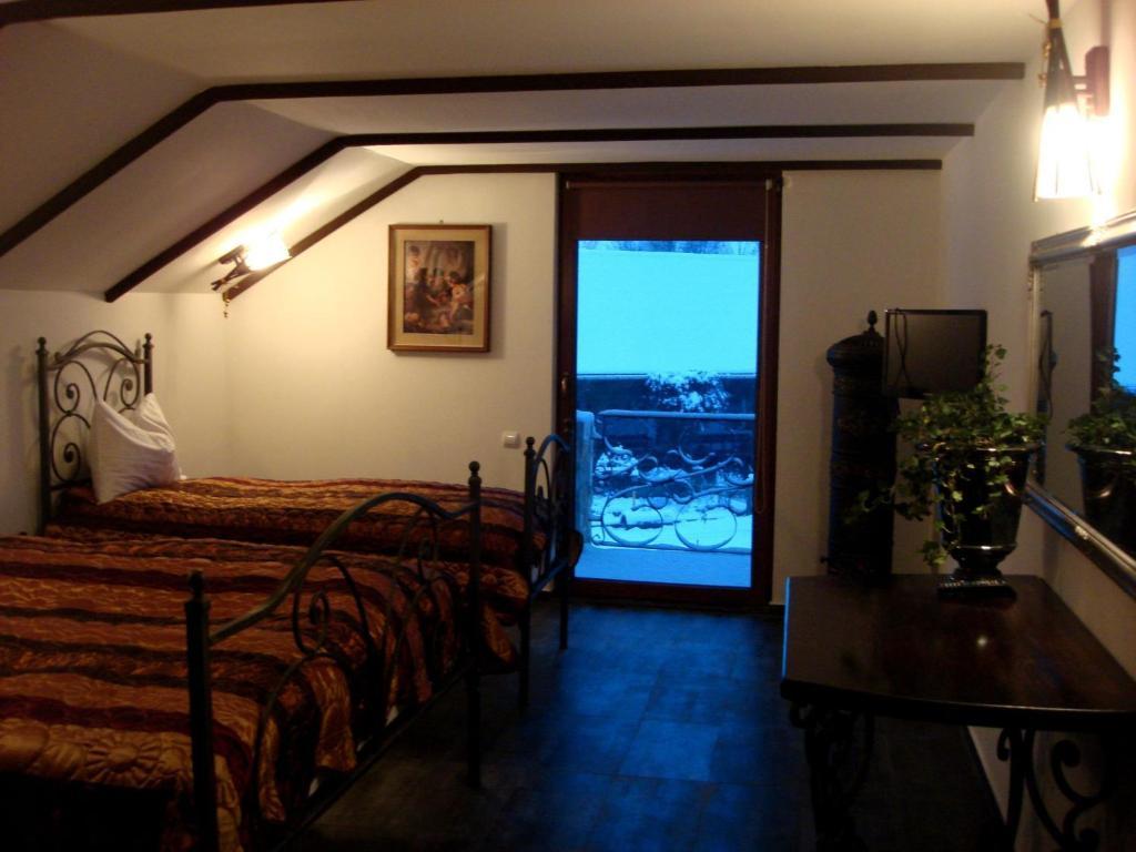 Pension La Taticu Săcălăşeni Habitación foto