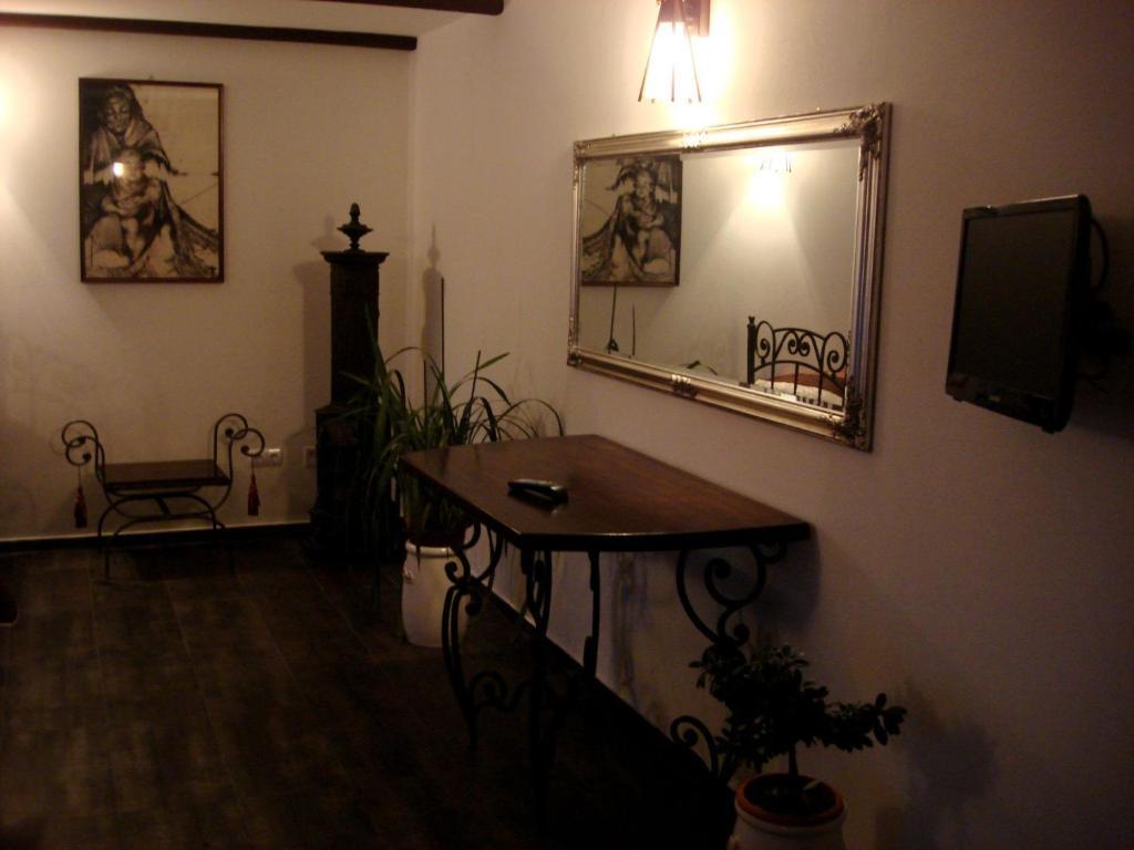 Pension La Taticu Săcălăşeni Habitación foto